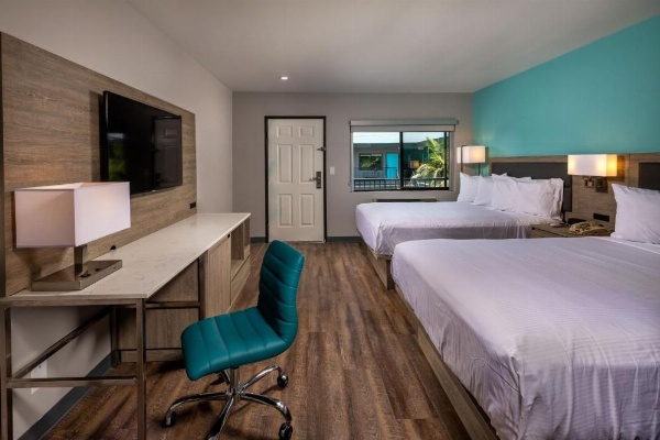 Travelodge by Wyndham LAX image 29